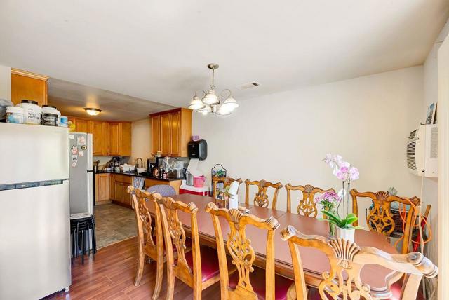 264 N 34th Street, San Jose CA: https://media.crmls.org/mediaz/cb513839-ef95-4c44-a587-7281b349425a.jpg