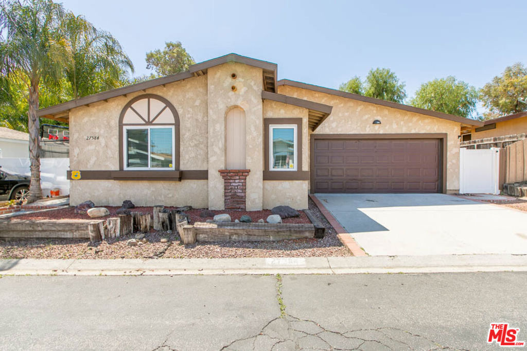 27584 Onyx Lane