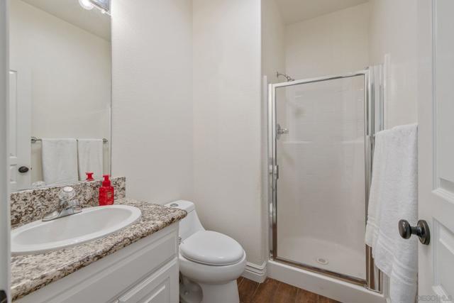 Image 32 of 69 For 2415 Oak Grove Ct