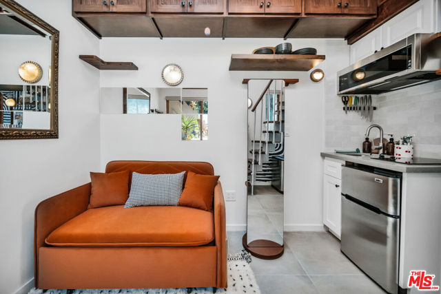 1940 N Avenue 51, Los Angeles CA: https://media.crmls.org/mediaz/cb523476-e4dc-452f-8422-9d7955093469.jpg
