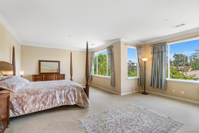 10286 Walnutdale St, San Diego CA: https://media.crmls.org/mediaz/cb537b4c-998c-4c77-9166-42d73b9a7cee.jpg