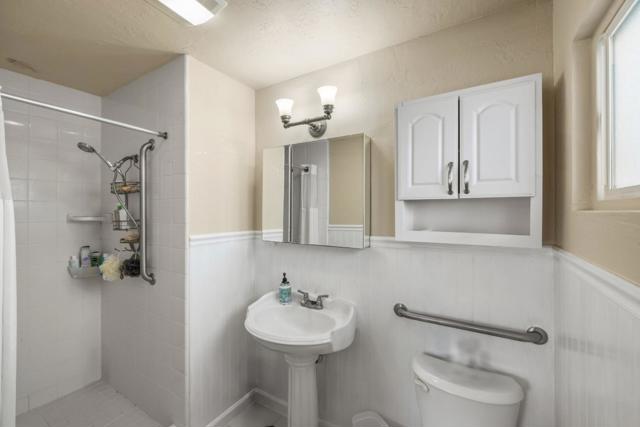 3248 Fitzgerald Circle, Marina CA: https://media.crmls.org/mediaz/cb53da17-bbb2-41fd-b357-0123f65c2e98.jpg