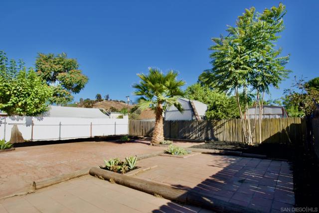 12525 Julian Avenue, Lakeside CA: https://media.crmls.org/mediaz/cb543d5d-7bd8-42c7-ac72-d89709a4061c.jpg