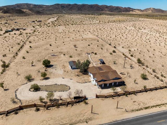 Detail Gallery Image 2 of 67 For 5066 Lear Ave, Twentynine Palms,  CA 92277 - 5 Beds | 5 Baths