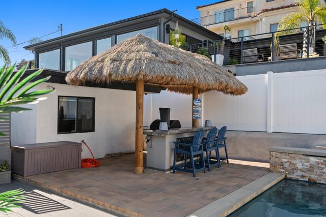 3120 Poe Street, San Diego CA: https://media.crmls.org/mediaz/cb55266c-7858-4fa3-b806-8f33616c6038.jpg