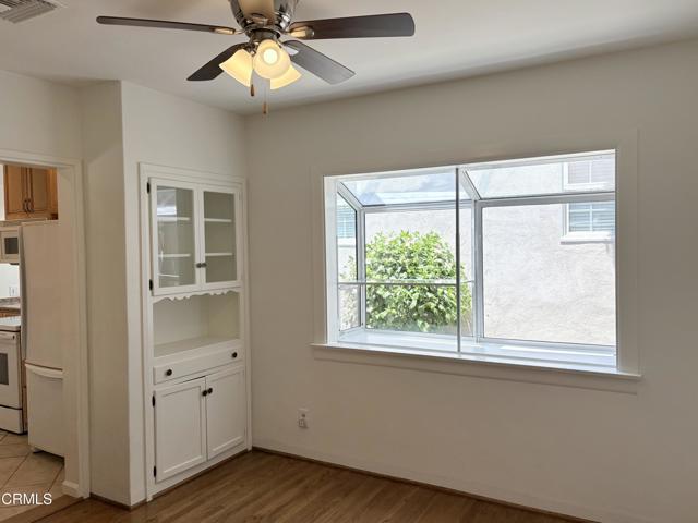 Detail Gallery Image 7 of 32 For 4811 Hill St, La Canada Flintridge,  CA 91011 - 3 Beds | 2 Baths