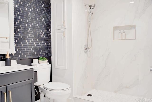Detail Gallery Image 8 of 23 For 2041 E Grand Ave #3,  Escondido,  CA 92027 - 2 Beds | 1 Baths