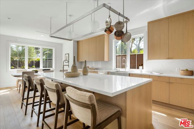 4 Bed Home for Sale in Los Angeles, California