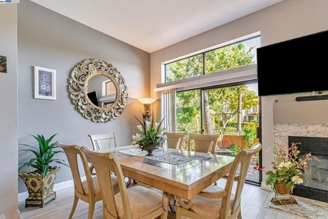 4001 W Lakeshore Drive, San Ramon CA: https://media.crmls.org/mediaz/cb562d7c-3ee4-48b7-9be1-c235426ff6a8.jpg