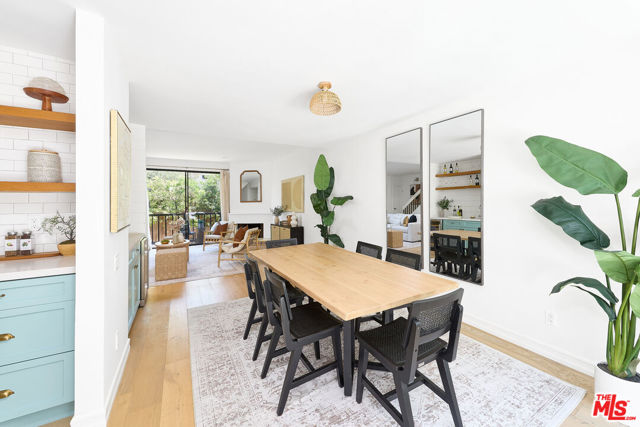 713 9th Street, Santa Monica CA: https://media.crmls.org/mediaz/cb56ea13-daf7-45fe-b83c-19d2189aeecc.jpg