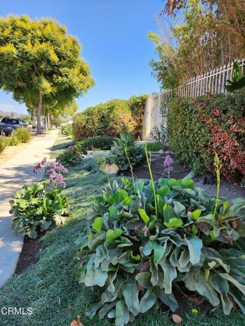 Detail Gallery Image 3 of 26 For 30 E Gainsborough Rd, Thousand Oaks,  CA 91360 - 4 Beds | 2 Baths