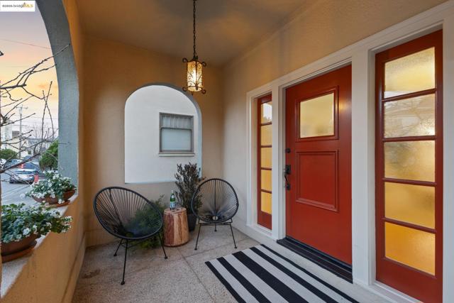 479 41st St, Oakland CA: https://media.crmls.org/mediaz/cb5932a9-3fdf-4e35-a816-31f22b3954db.jpg