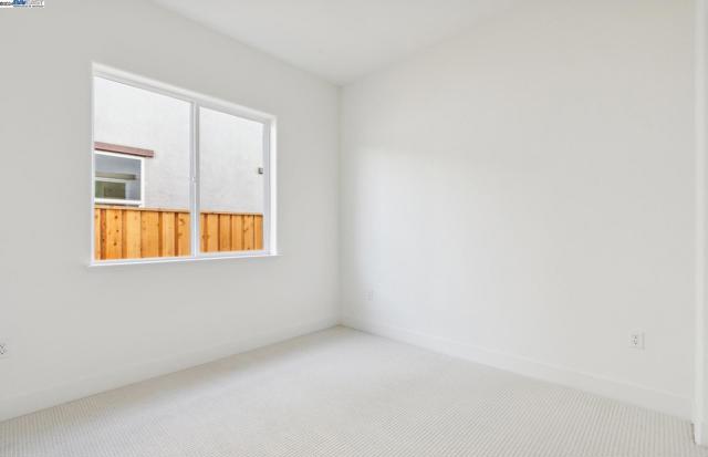 1137 Bradbury Dr, Discovery Bay CA: https://media.crmls.org/mediaz/cb59bc19-e734-46cf-be70-4d27ffa36eb0.jpg