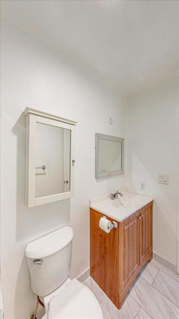 166 N 1St, El Cajon CA: https://media.crmls.org/mediaz/cb59d06f-bb84-4992-a25c-defd7b6ec390.jpg