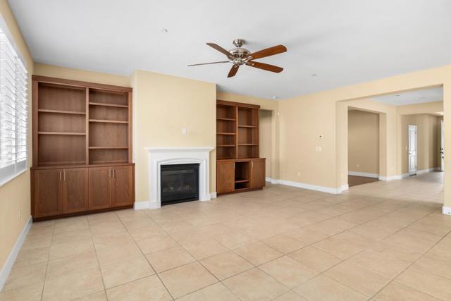 9881 Rancho Hills Drive, Gilroy CA: https://media.crmls.org/mediaz/cb5a223c-b5e4-4661-bef7-4c3ce46e7f2e.jpg