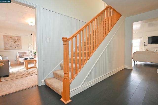 1677 6Th St, Concord CA: https://media.crmls.org/mediaz/cb5a57ae-d7dc-4fb5-bbe1-6aeabf864912.jpg
