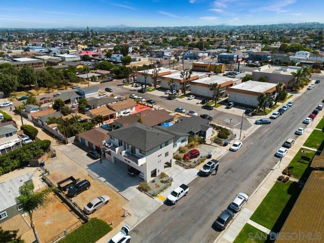 721 27 E 22nd St, National City CA: https://media.crmls.org/mediaz/cb5a5cc2-4fcf-4a5f-b3b9-d989f54633e9.jpg
