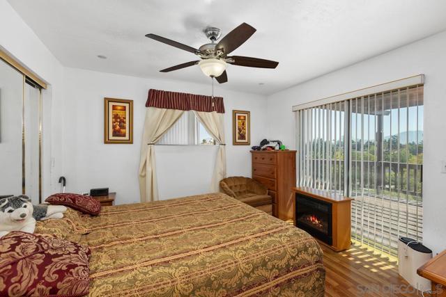 4816 Redondo Dr, La Mesa CA: https://media.crmls.org/mediaz/cb5af4a1-f871-48bf-a1a0-bdc40b941268.jpg
