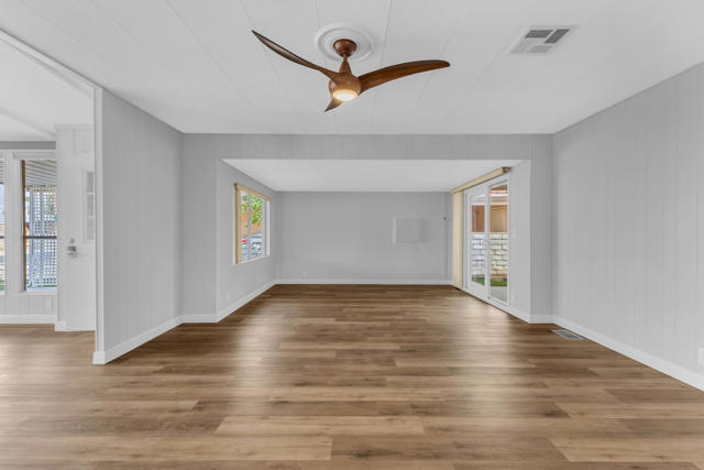 Image 30 of 58 For 74592 Nevada Circle