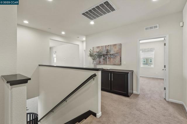 589 W Huntington Ave, Mountain House CA: https://media.crmls.org/mediaz/cb5cc019-ae37-4a8d-a3a0-599015179fd9.jpg