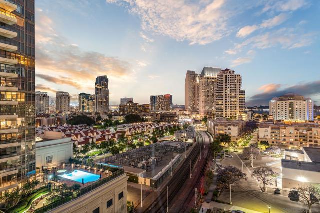 888 W E Street, San Diego CA: https://media.crmls.org/mediaz/cb5d7581-e04b-4343-94dc-f07d136d5410.jpg