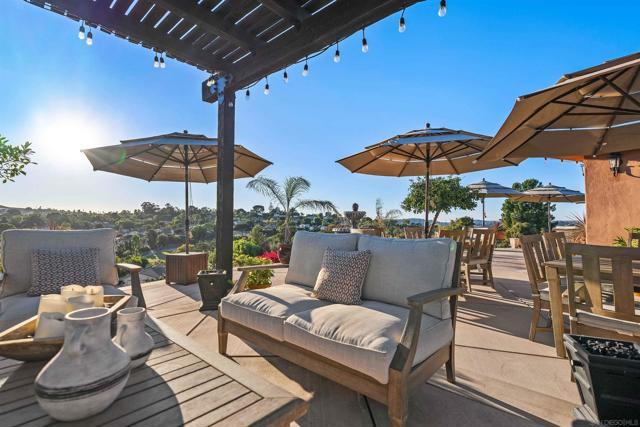 10009 Anoel Court, Spring Valley CA: https://media.crmls.org/mediaz/cb5d7935-7734-4f17-8a58-ea69e6b02d14.jpg