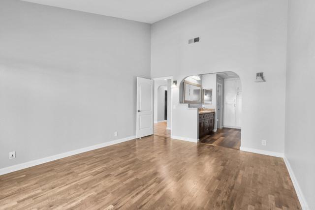 Detail Gallery Image 21 of 40 For 5667 Adobe Falls Rd #C,  San Diego,  CA 92120 - 2 Beds | 2 Baths