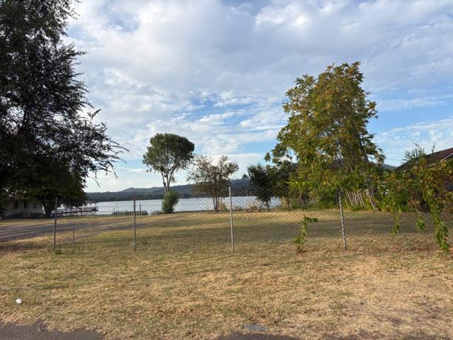 16233 24th, Clearlake CA: https://media.crmls.org/mediaz/cb5eb631-2d3d-490b-a474-13cb3c766336.jpg