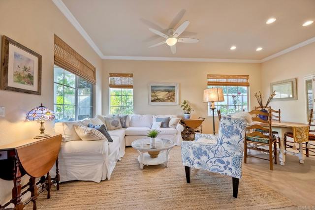 6707 Ketch Way, Carlsbad CA: https://media.crmls.org/mediaz/cb5eefaa-0989-4b89-8aa3-a7df05b38731.jpg