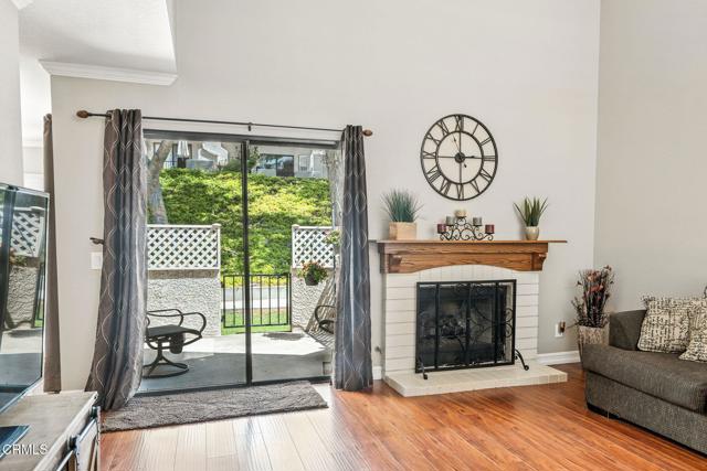 848 Paseo Tosamar, Camarillo CA: https://media.crmls.org/mediaz/cb5fadb0-3c5e-49b9-b869-19ee0cd73372.jpg