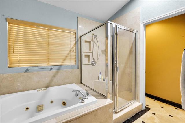 80672 Jasmine Lane, Indio CA: https://media.crmls.org/mediaz/cb61ae33-b39c-4a8d-b6a5-8a2357e538ae.jpg