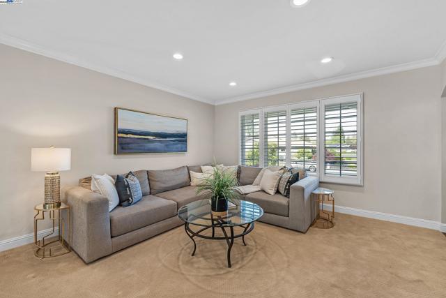 204 Franciscan Dr, Danville CA: https://media.crmls.org/mediaz/cb61c40c-aa94-41ce-93b4-61800d8b5b3c.jpg
