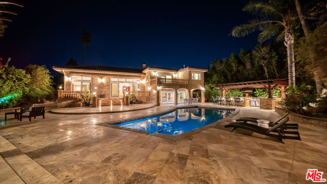 10801 Bothwell Road, Chatsworth CA: https://media.crmls.org/mediaz/cb62baf3-a6f3-40fb-a926-9bf87421475c.jpg
