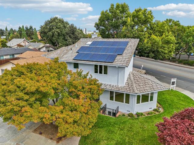495 Lincoln Avenue, Sunnyvale CA: https://media.crmls.org/mediaz/cb6311ab-e57c-41da-ab17-1063401b2329.jpg