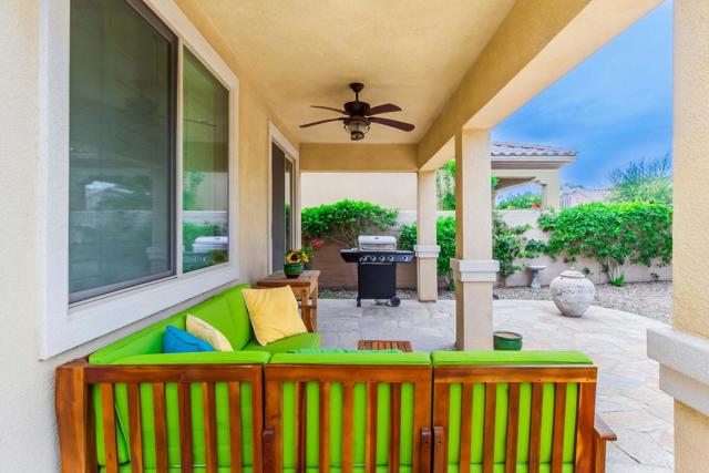 81098 Avenida Vidrio, Indio CA: https://media.crmls.org/mediaz/cb636b03-cdff-4ce4-844d-af50a8a92783.jpg