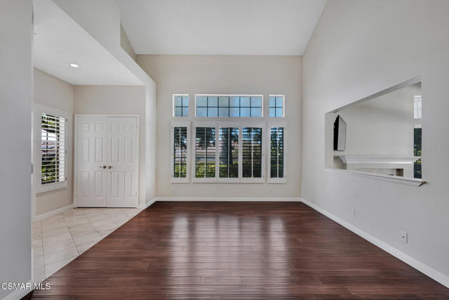180 Windrose Drive, Newbury Park CA: https://media.crmls.org/mediaz/cb639c6f-3191-49aa-9739-05580a385326.jpg