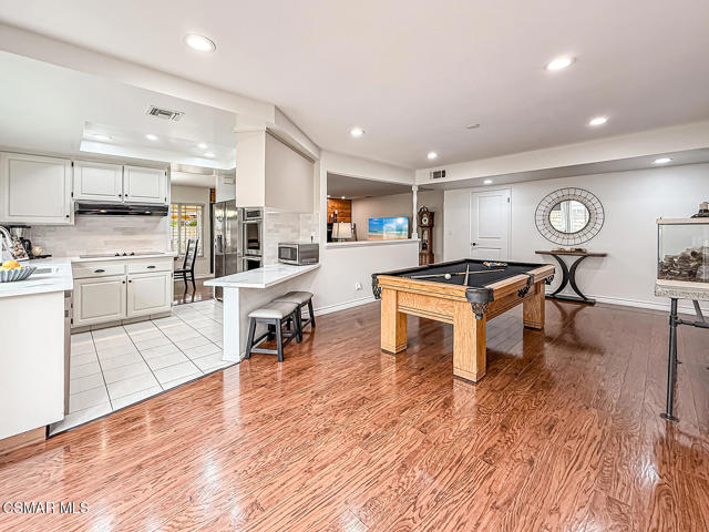 2439 N Lita Place, Simi Valley CA: https://media.crmls.org/mediaz/cb649d7e-6786-4975-af2c-340f3e896329.jpg