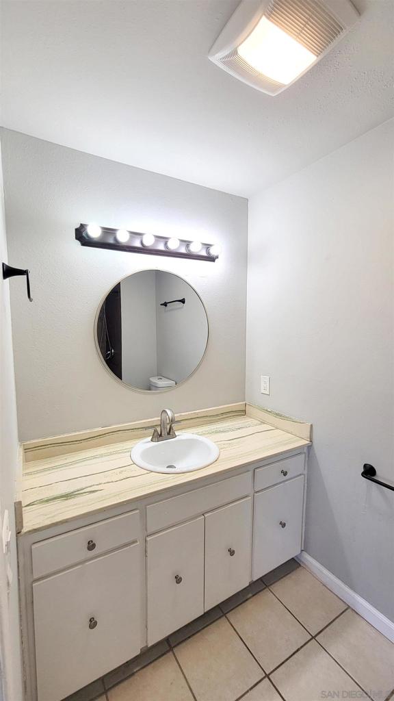806 4th - photo 17