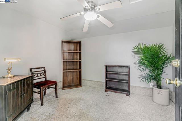 4533 Santa Cruz Ct, Fremont CA: https://media.crmls.org/mediaz/cb65fd73-f858-42af-b76b-2ca8b71cf18d.jpg