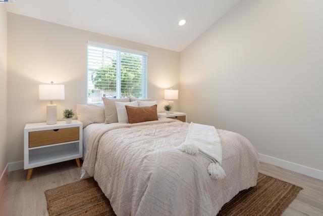 401 Emerson St, Fremont CA: https://media.crmls.org/mediaz/cb6718c7-dc7c-43c8-980a-778a5fd1209f.jpg