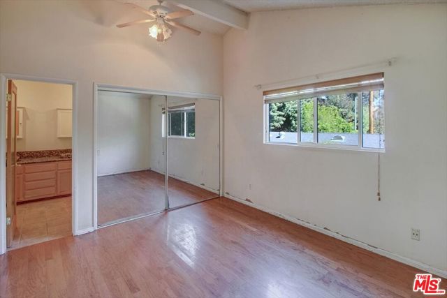 Image 16 of 32 For 14301 Hortense Street