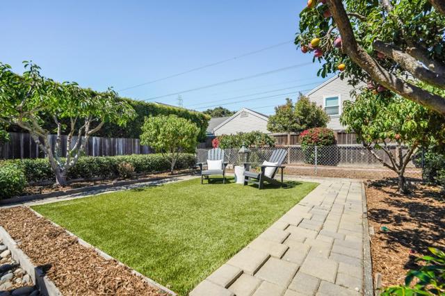16 N Rochester Street, San Mateo CA: https://media.crmls.org/mediaz/cb6961cc-0a18-4803-8b12-f9cdcf1c3d5f.jpg