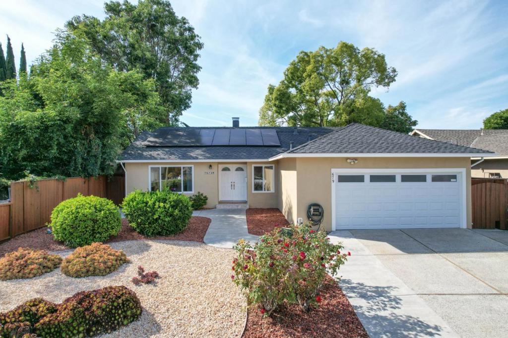 679 Meadow Creek Drive