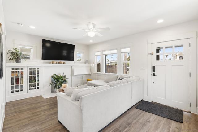 4066 Cherokee Ave, San Diego CA: https://media.crmls.org/mediaz/cb6b88f8-fa94-4a8c-977c-ca771215c2d9.jpg
