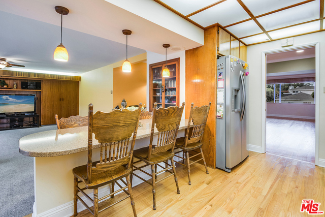 Bar area perfect for weeknight meals