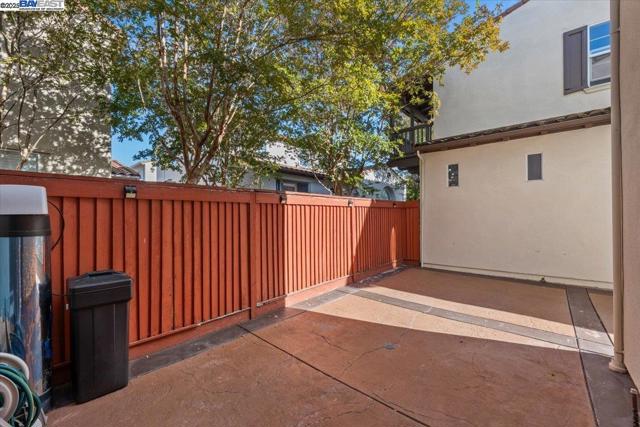 9752 Belladonna Dr, San Ramon CA: https://media.crmls.org/mediaz/cb6c91ed-7649-42a9-ae83-52b02befa1ee.jpg