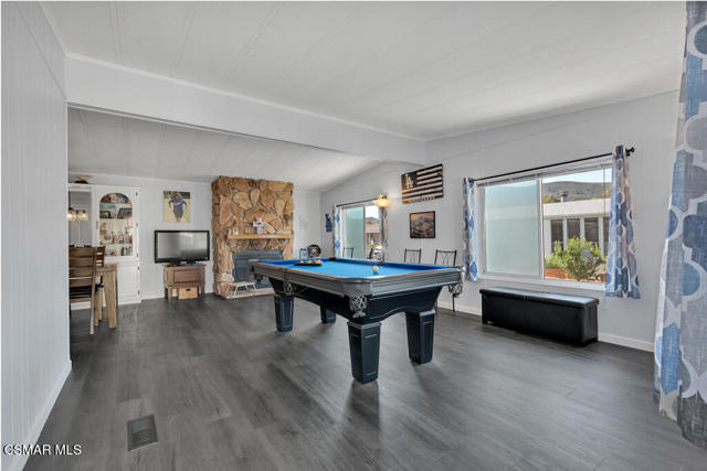 15750 Arroyo Drive, Moorpark CA: https://media.crmls.org/mediaz/cb6d05f7-e70a-4010-ab89-751dae333714.jpg