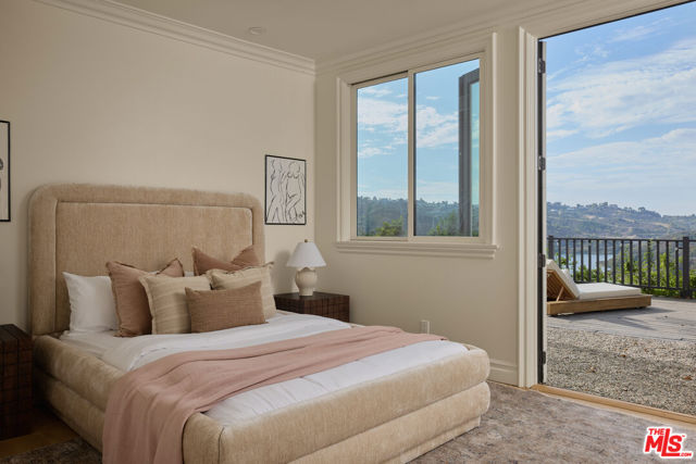 6 Bed Home for Sale in Los Angeles, California