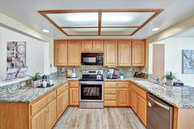 3123 Lake Trasimeno Drive, San Jose CA: https://media.crmls.org/mediaz/cb6ea073-057a-478c-afd7-09e83eb78c99.jpg