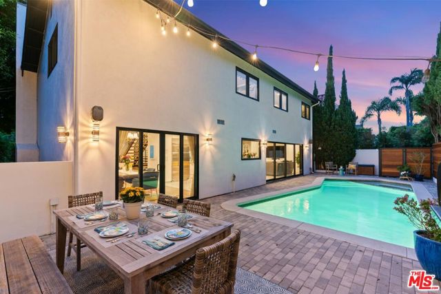3134 Granville Avenue, Los Angeles CA: https://media.crmls.org/mediaz/cb6f10ca-3a49-4e2b-b7eb-b662b76dcdb5.jpg